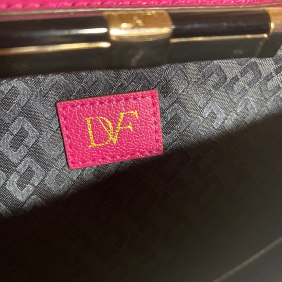 DVF Wallet Clutch Crossbody Purse - Picture 7 of 12
